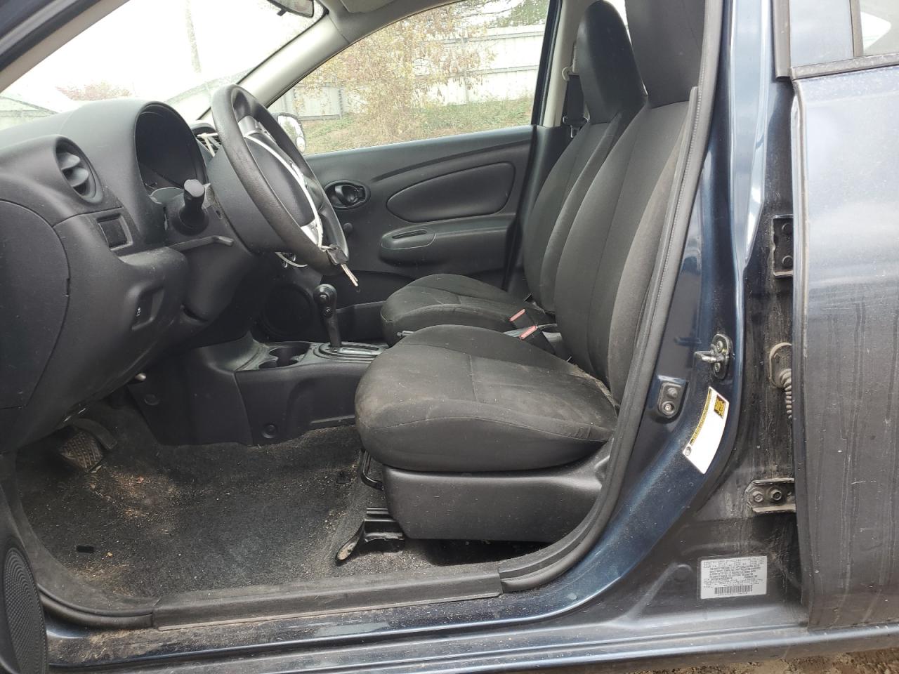 Nissan Versa S Image 9