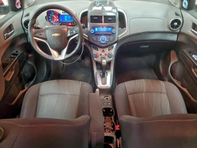 Chevrolet Sonic Lt Image 5