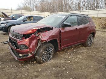  Salvage Jeep Compass