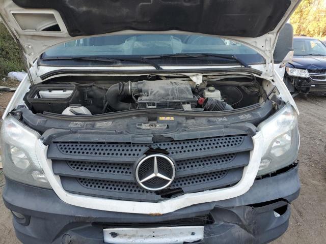 Mercedes-Benz Sprinter 2500 Image 11