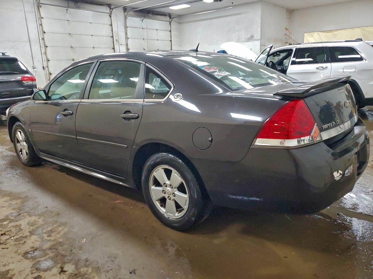 Chevrolet Impala 1lt Image 9