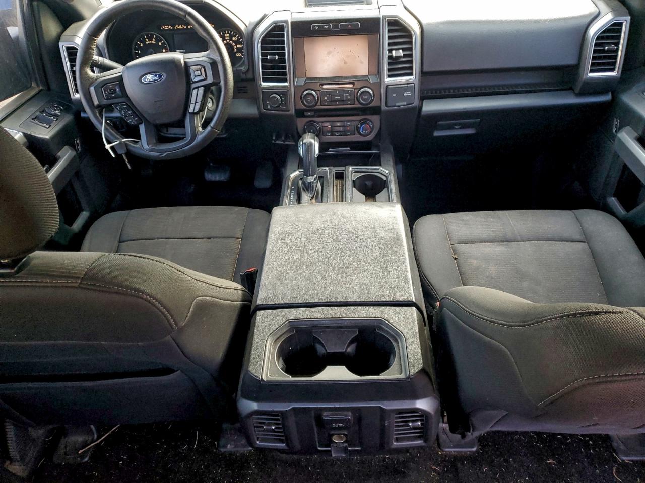 Ford F-150 Supercrew Image 12