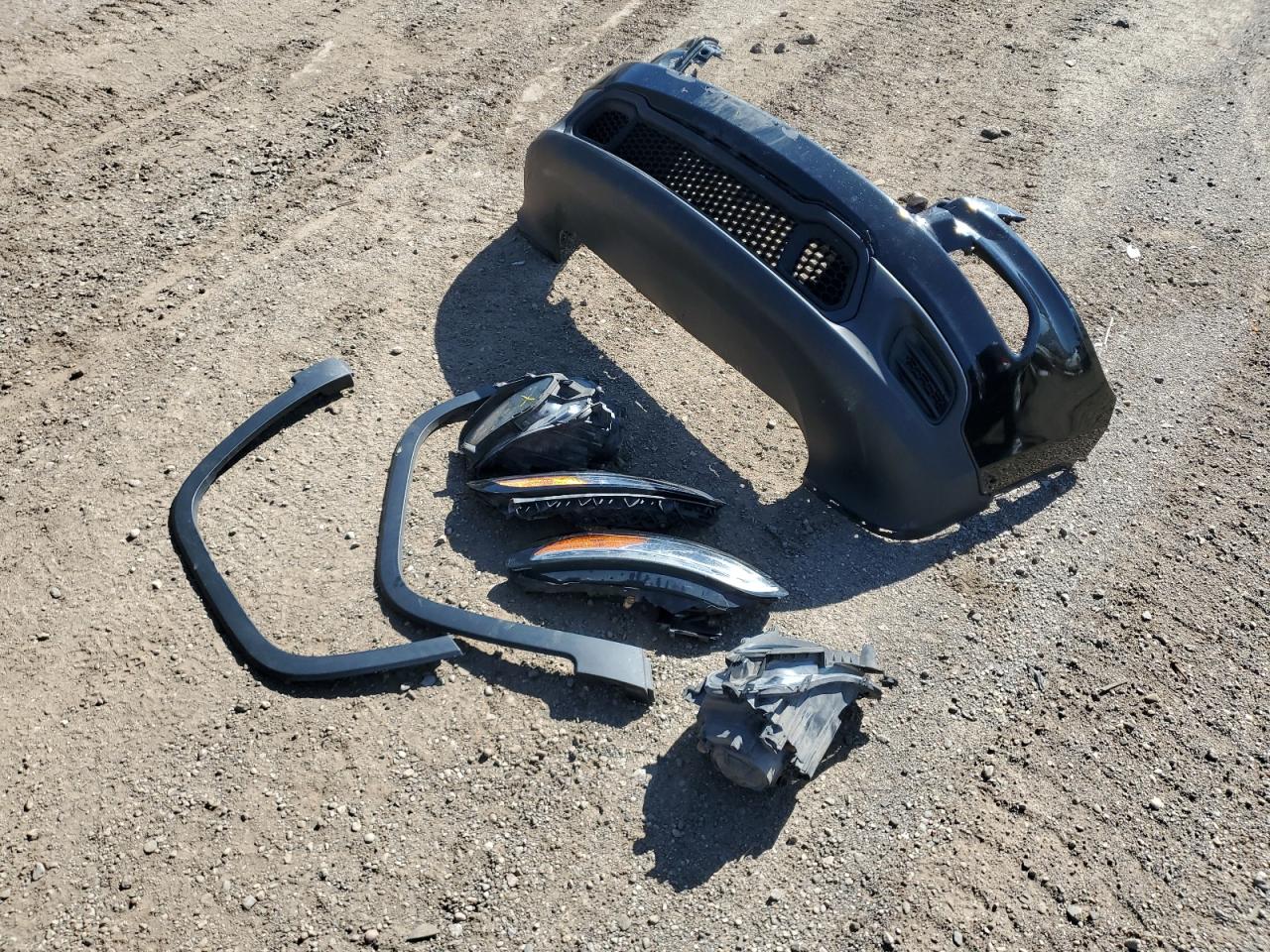 Jeep Grand Cherokee Sport Image 12