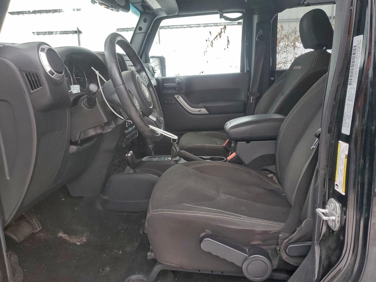 Jeep Wrangler Sahara Image 3