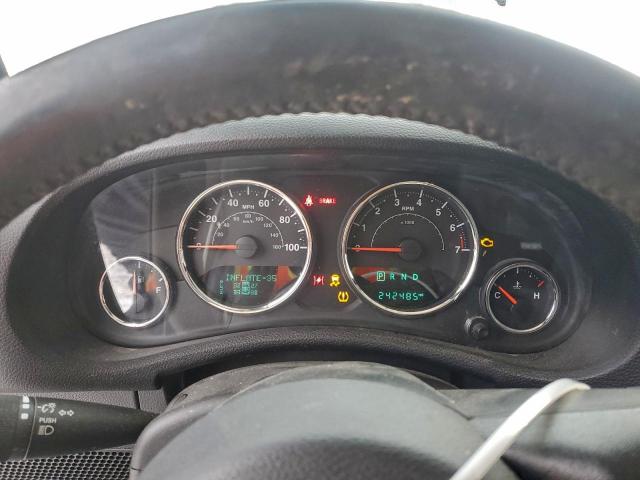 Jeep Wrangler Sahara Image 13