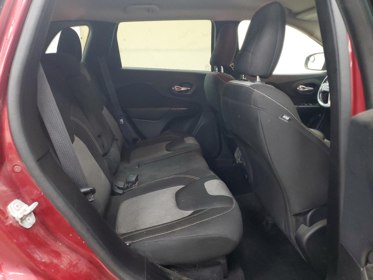 Jeep Grand Cherokee Latitude Image 5