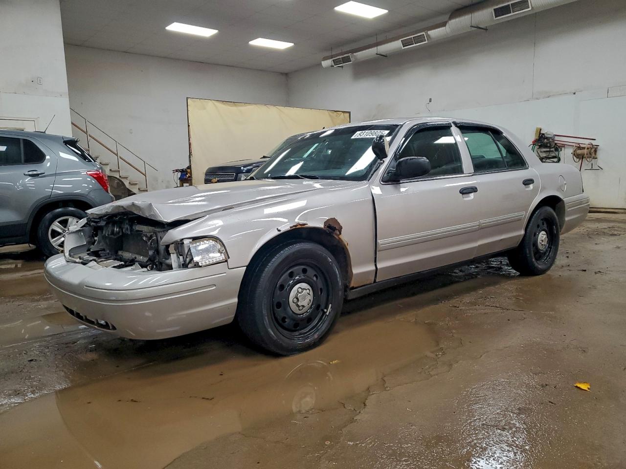 Ford Crown Vic Police Interceptor Image 1