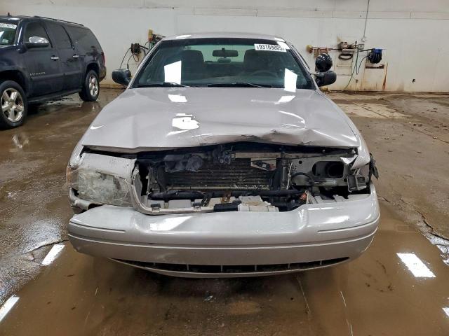 Ford Crown Vic Police Interceptor Image 12