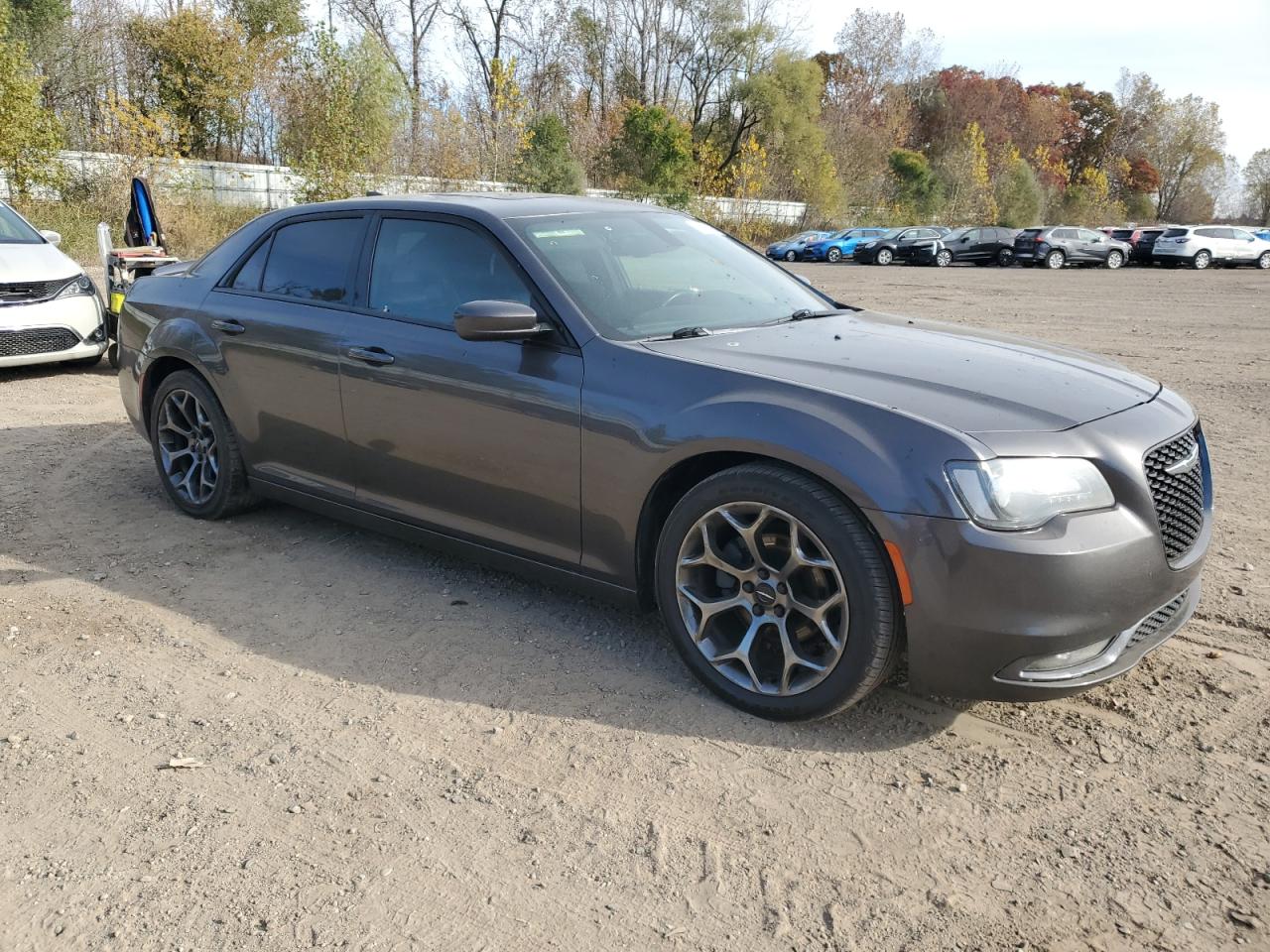 Chrysler 300 S Image 5