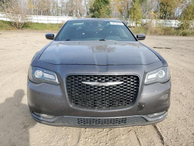 Chrysler 300 S Image 4
