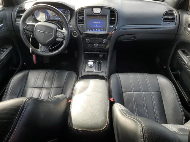 Chrysler 300 S Image 8