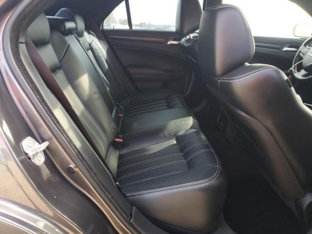 Chrysler 300 S Image 2