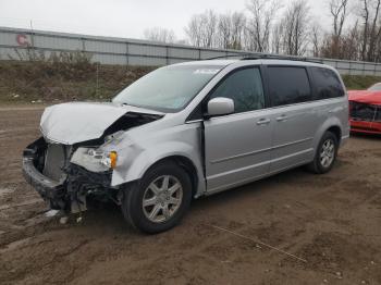  Salvage Chrysler Minivan