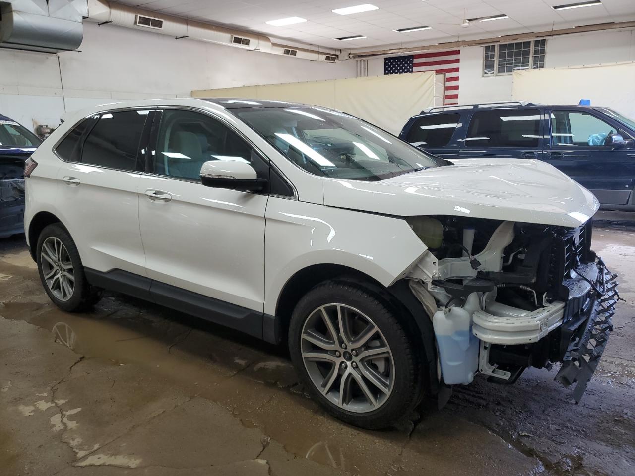Ford Edge Titanium Image 4