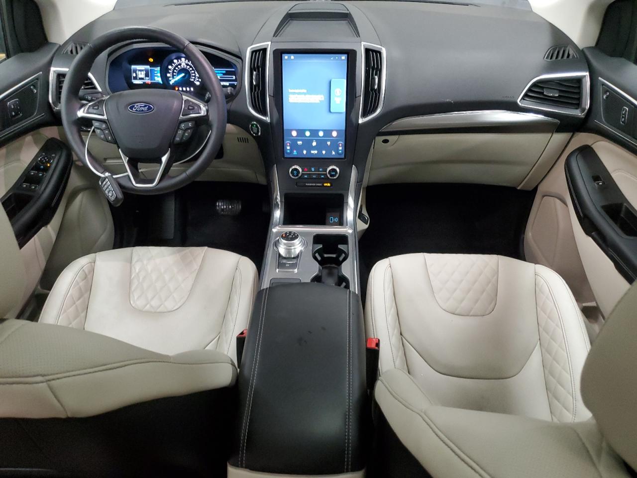 Ford Edge Titanium Image 11
