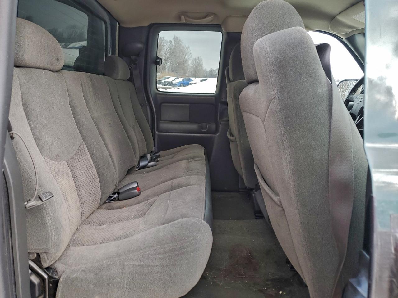 Chevrolet Silverado C1500 Image 10