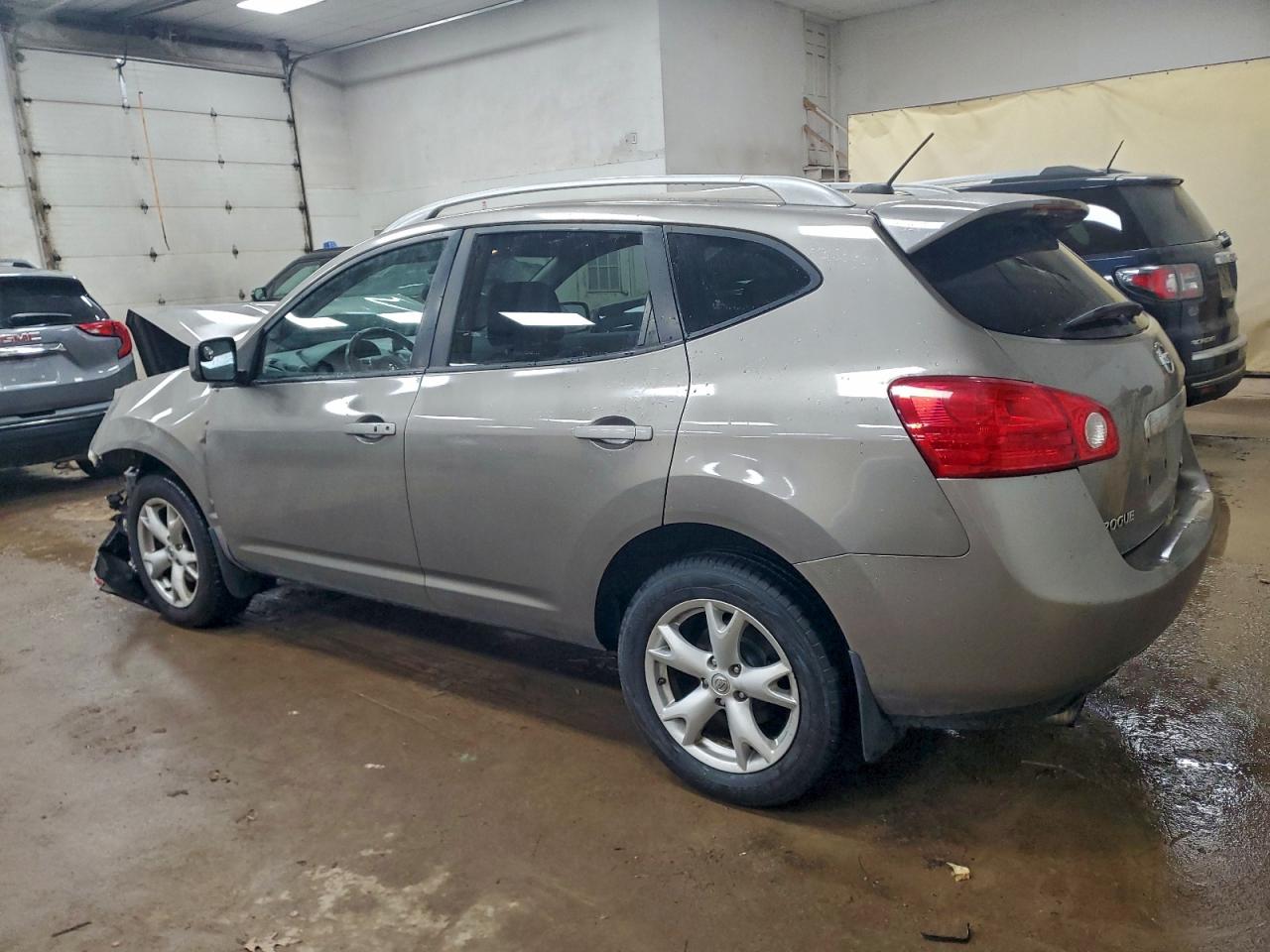 Nissan Rogue S Image 6