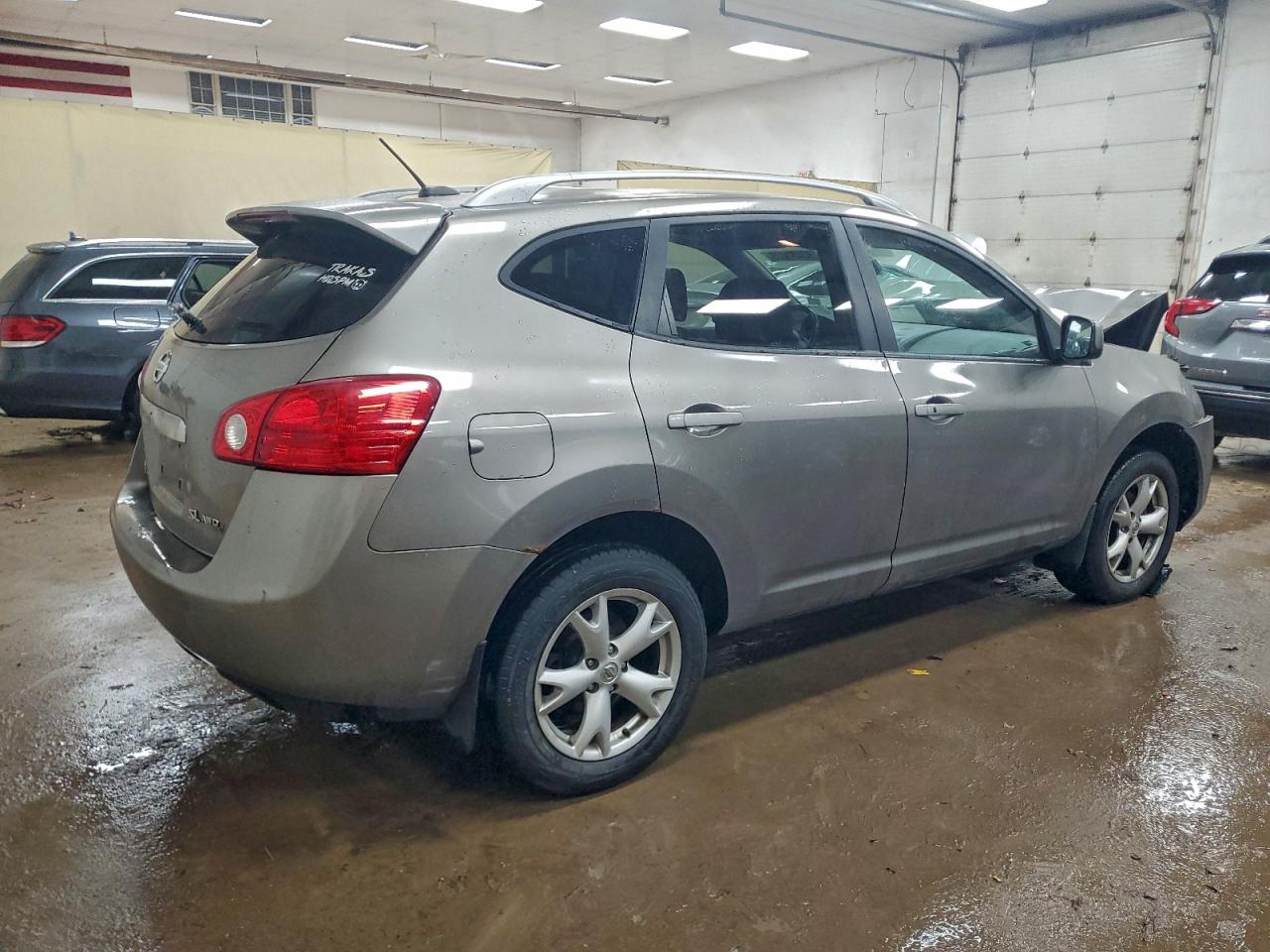 Nissan Rogue S Image 9