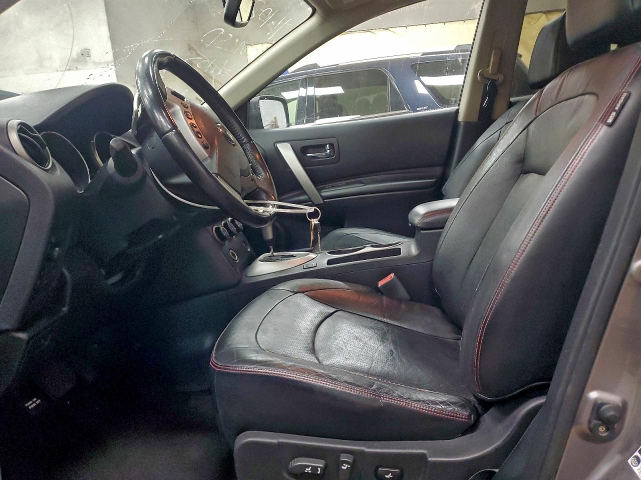 Nissan Rogue S Image 7