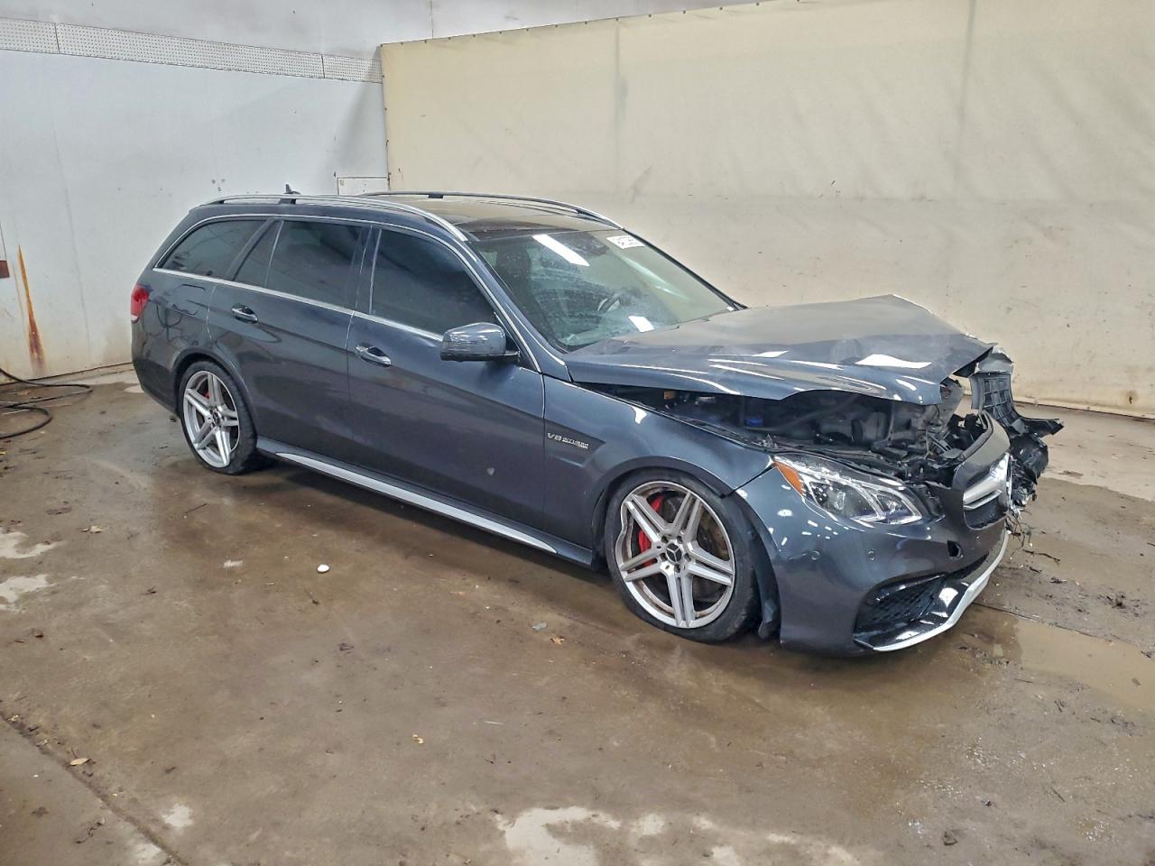 Mercedes-Benz E-Class 63 Amg-s Image 7