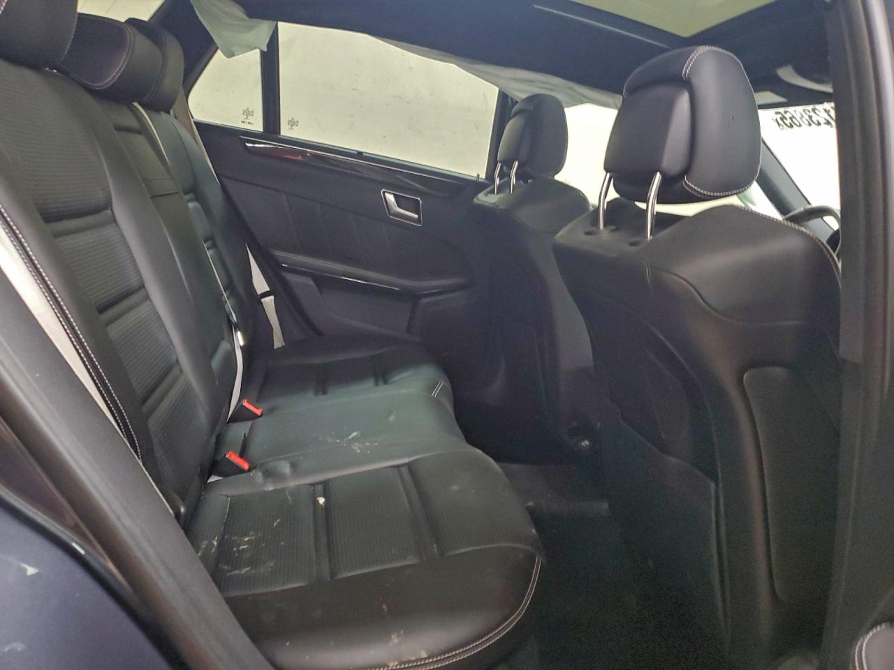 Mercedes-Benz E-Class 63 Amg-s Image 2