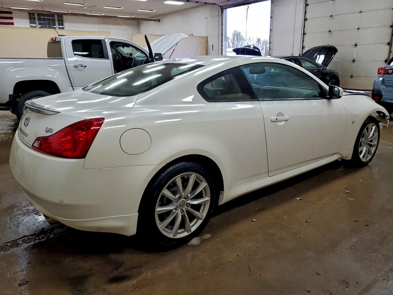 INFINITI Q60 Journey Image 4