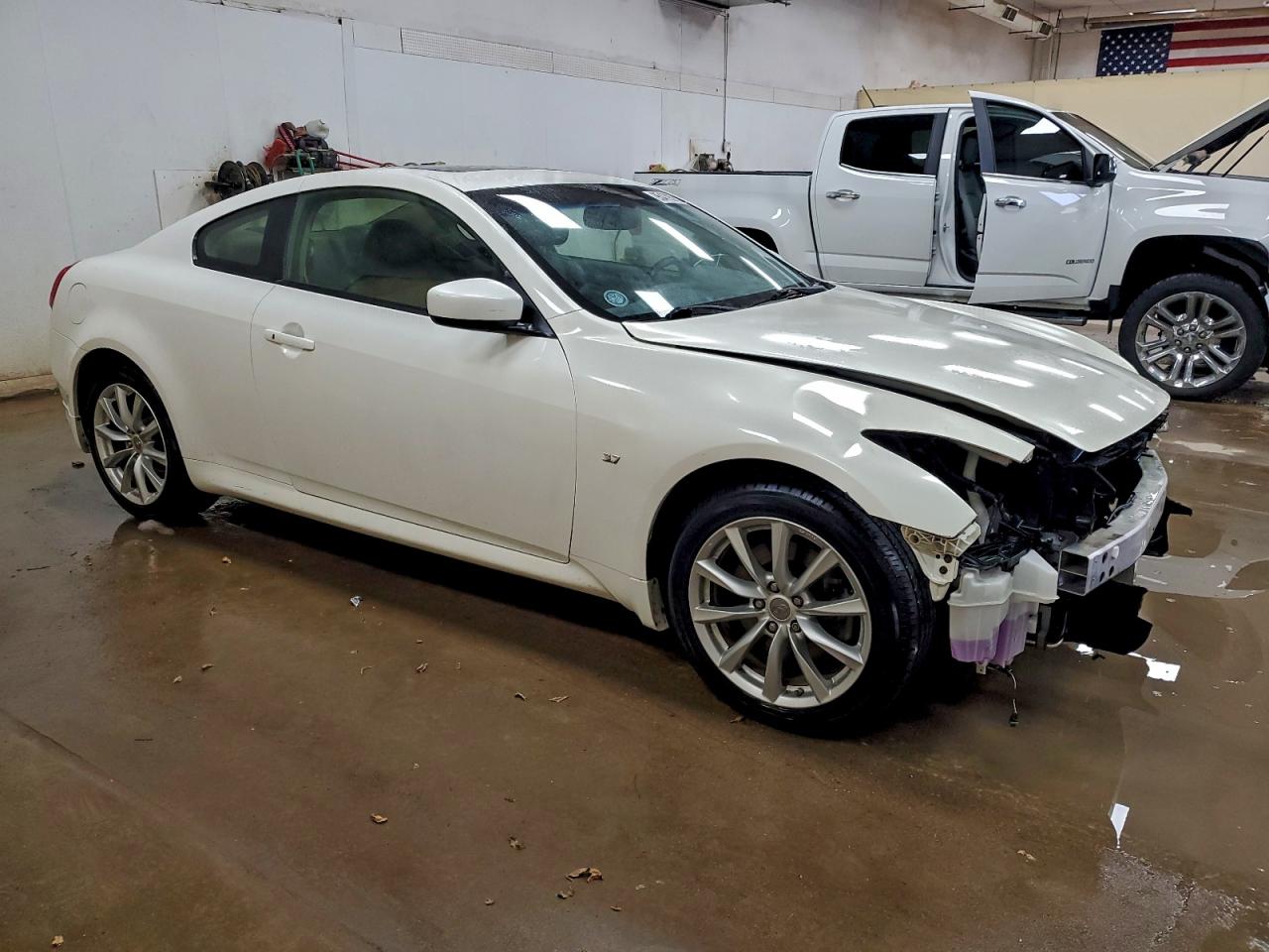 INFINITI Q60 Journey Image 2