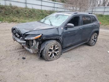  Salvage Jeep Cherokee