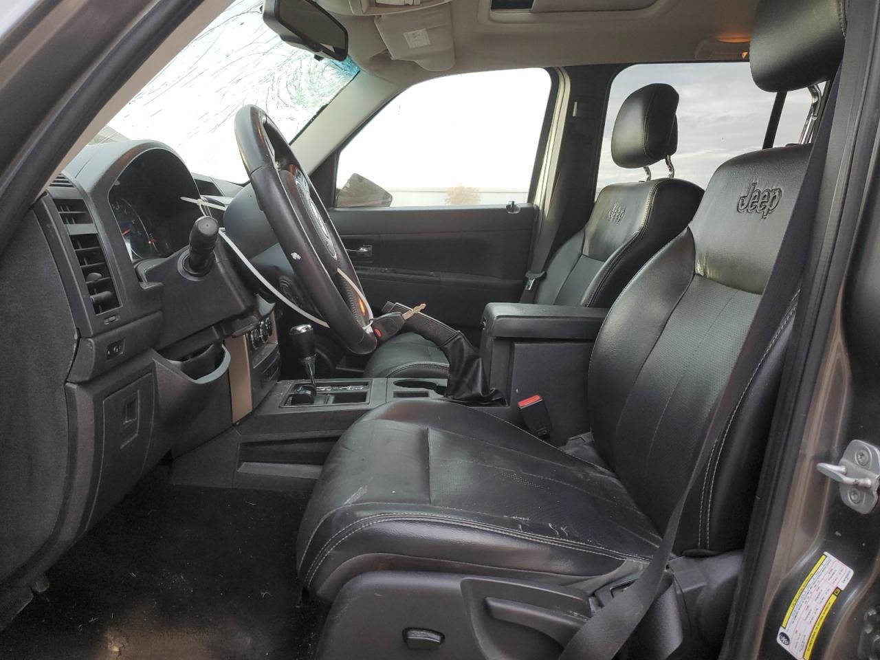 Jeep Liberty Sport Image 6