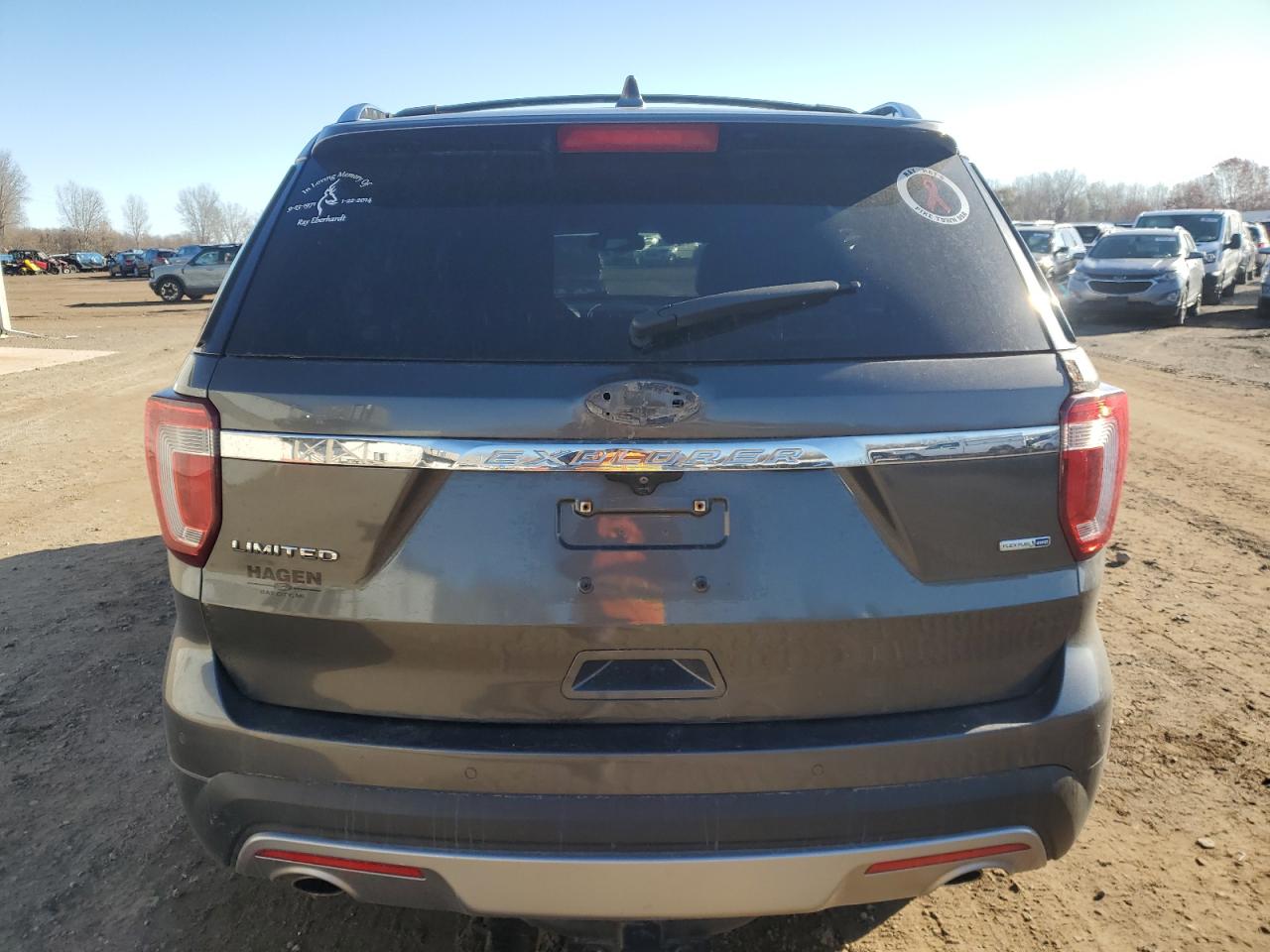 Ford Explorer Limited Image 12