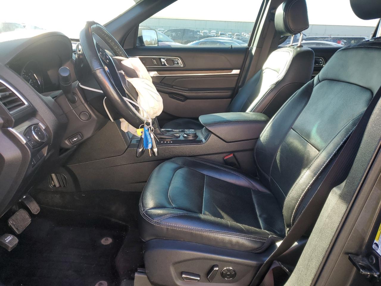 Ford Explorer Limited Image 2