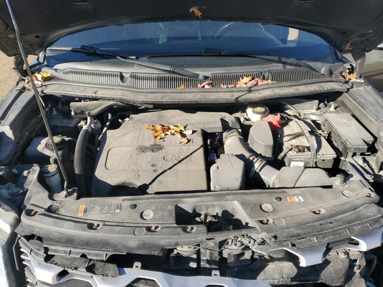 Ford Explorer Limited Image 6