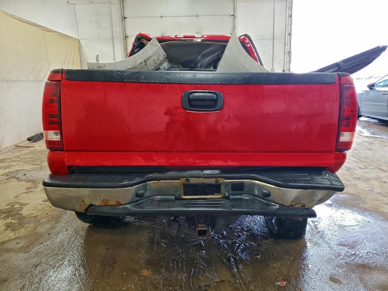 Chevrolet Silverado K2500 Heavy Duty Image 10