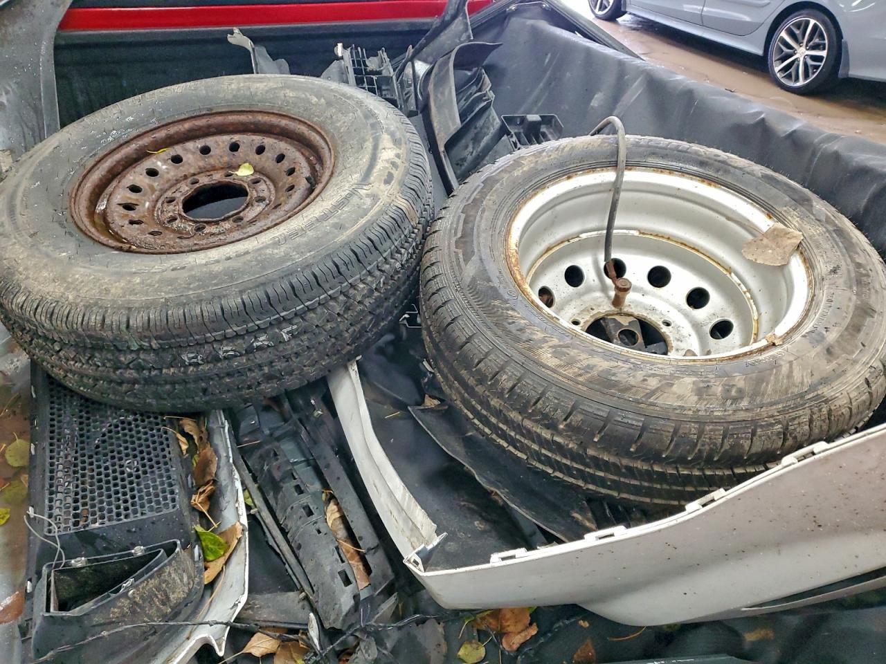 Chevrolet Silverado K2500 Heavy Duty Image 11