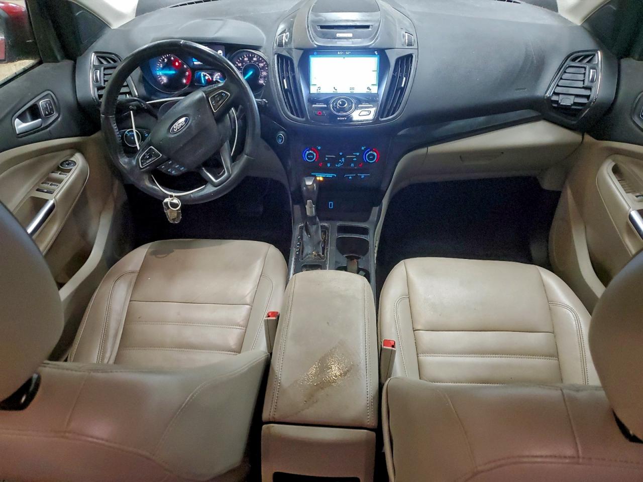 Ford Escape Titanium Image 11