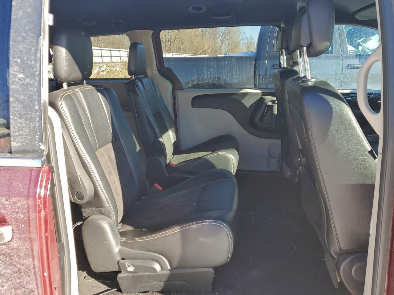 Dodge Caravan Sxt Image 14