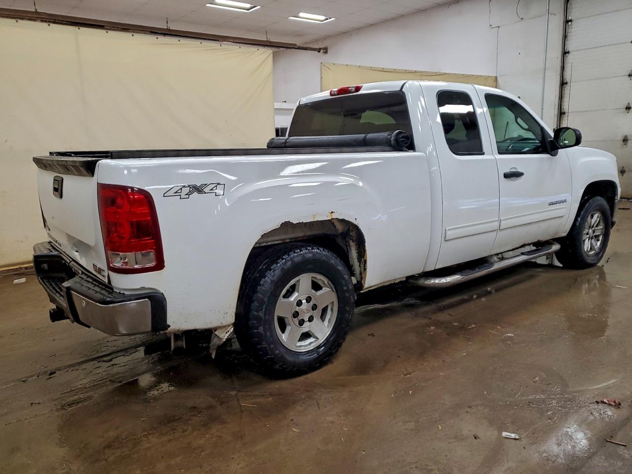 GMC Sierra K1500 Sle Image 6