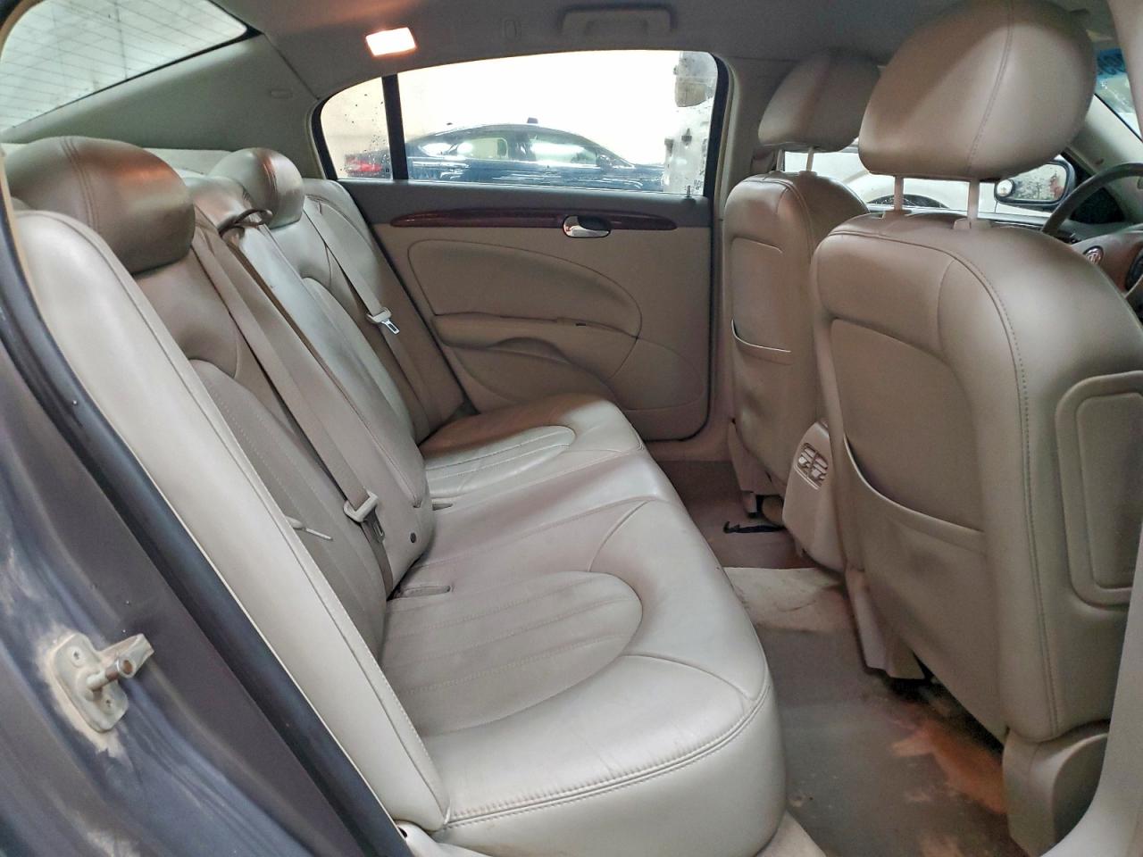 Buick Lucerne Cxl Image 8