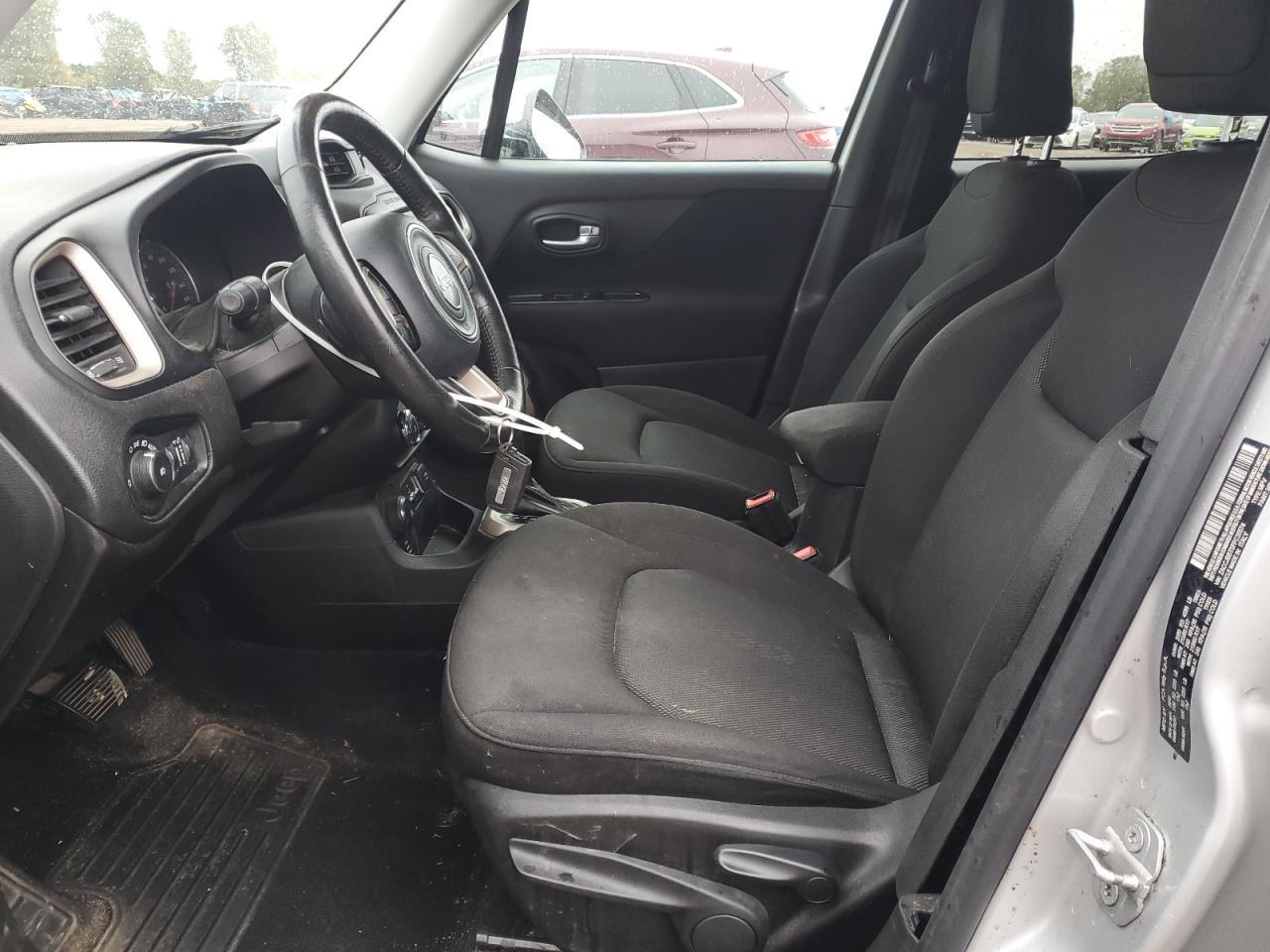 Jeep Renegade Latitude Image 7