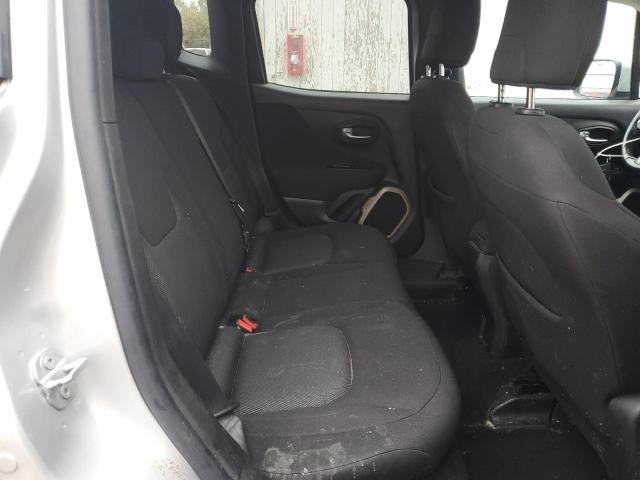 Jeep Renegade Latitude Image 2