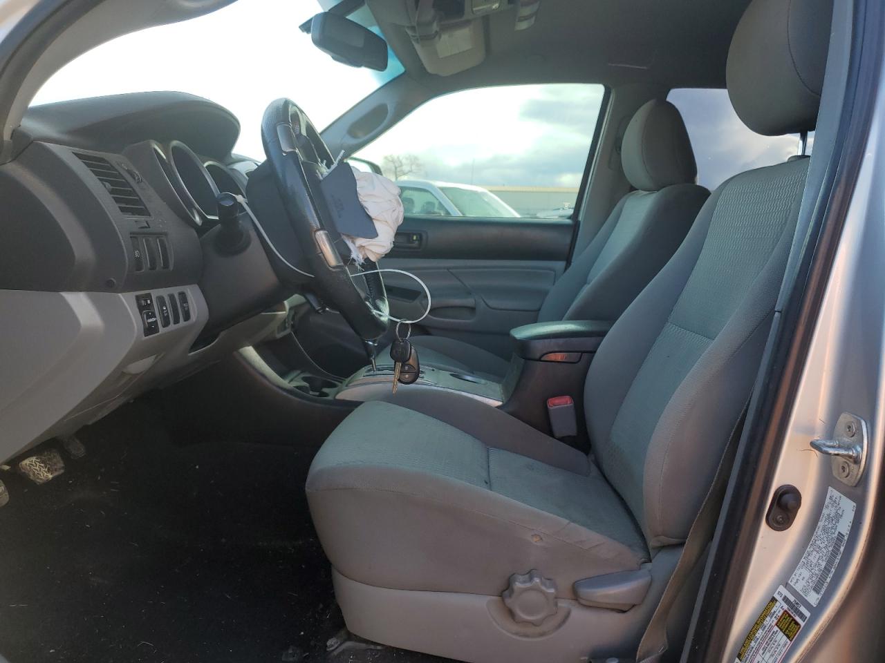 Toyota Tacoma Double Cab Image 2