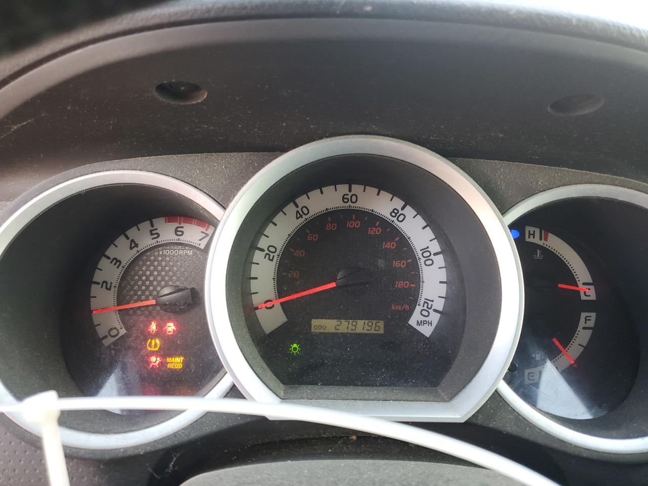 Toyota Tacoma Double Cab Image 10