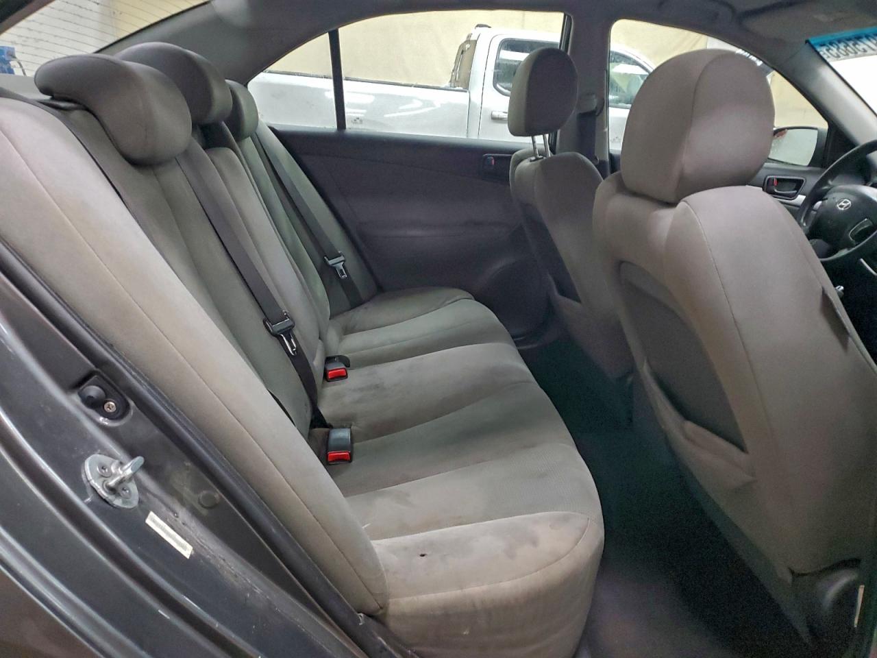 Hyundai SONATA Gls Image 11