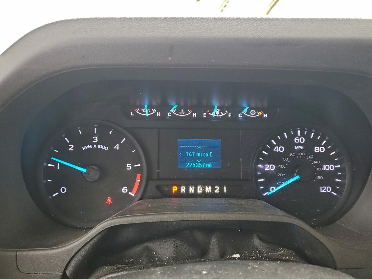 Ford E-450 E450 Super Duty Cutaway Van Image 9