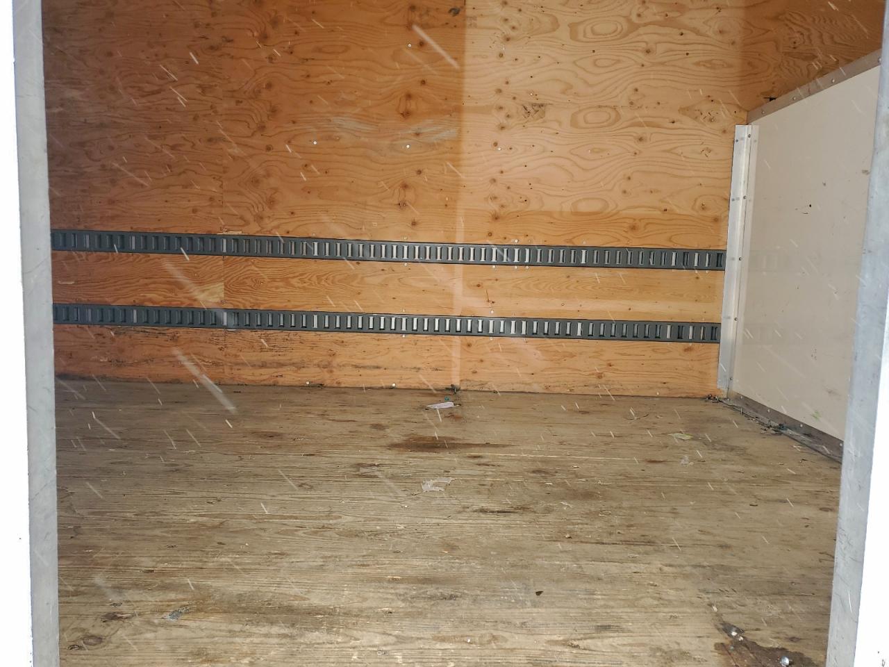 Ford E-450 E450 Super Duty Cutaway Van Image 12