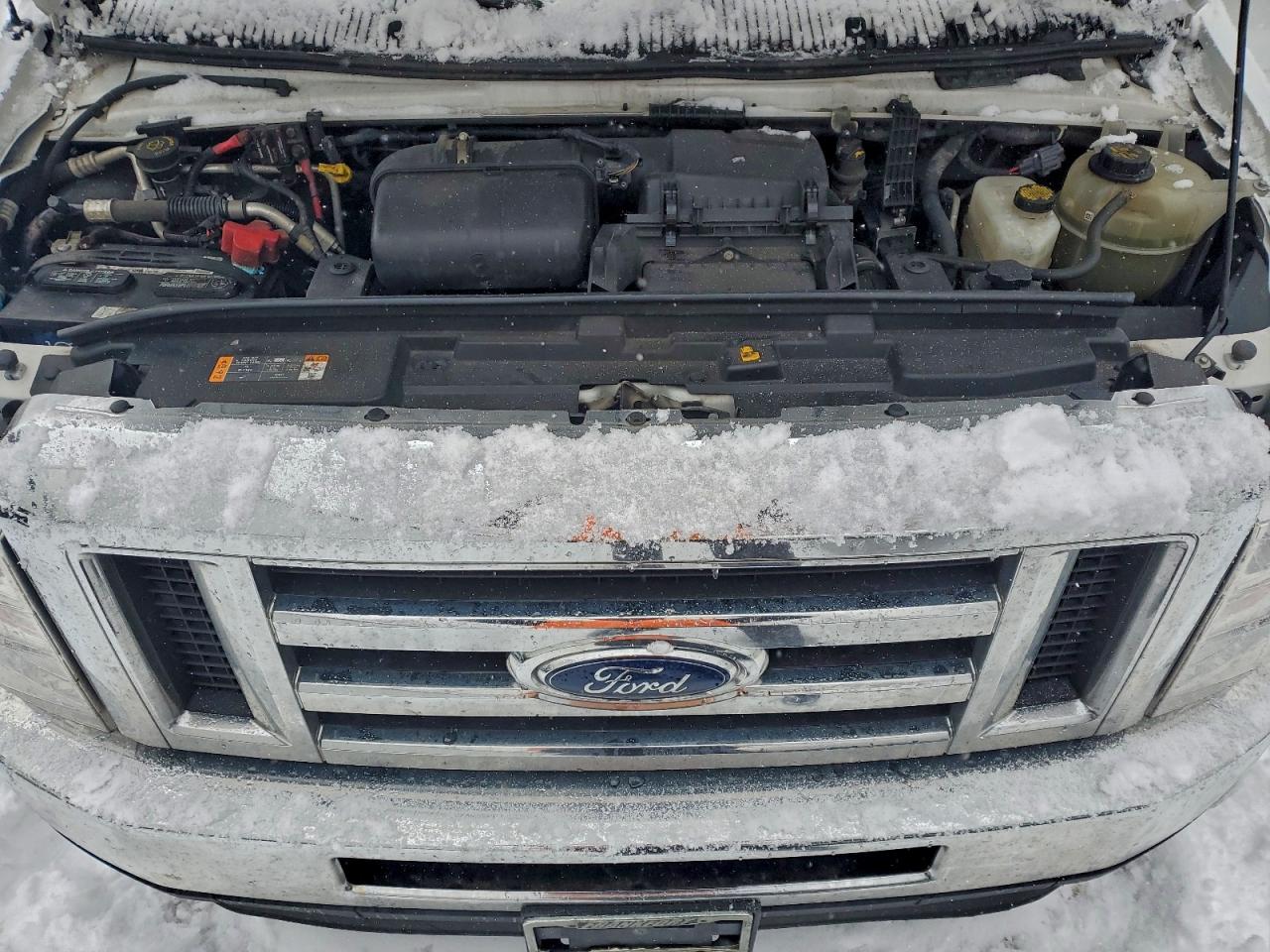 Ford E-450 E450 Super Duty Cutaway Van Image 10