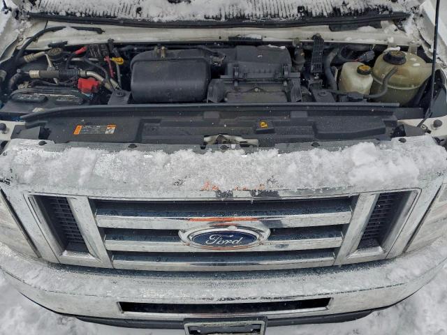 Ford E-450 E450 Super Duty Cutaway Van Image 10