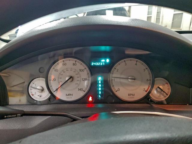 Chrysler 300 Image 7