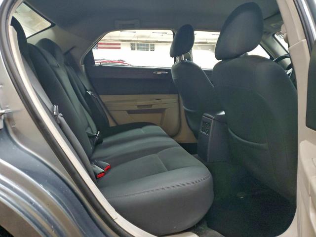 Chrysler 300 Image 8