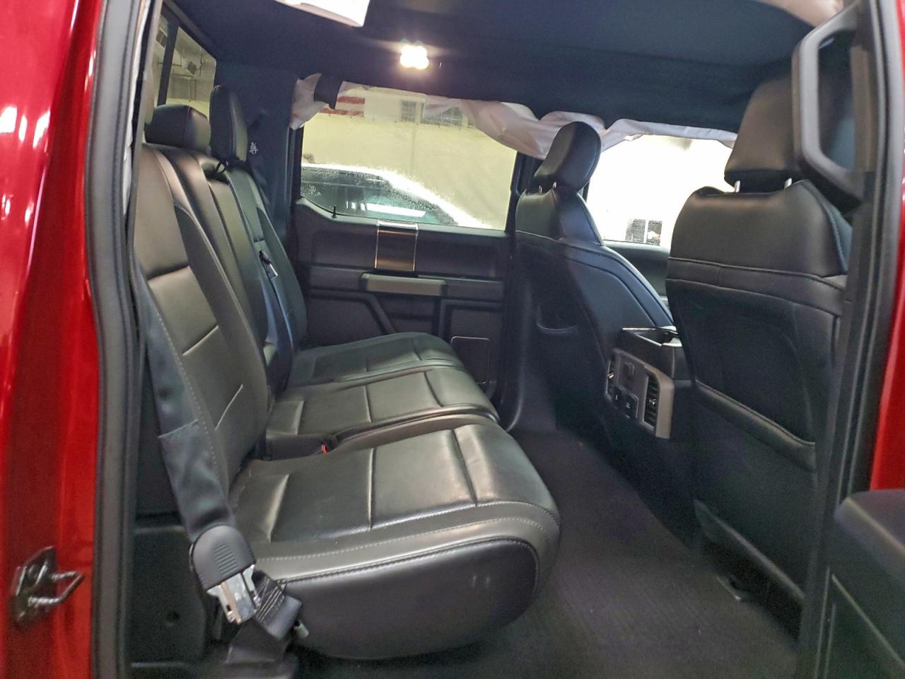 Ford F-150 Raptor Image 11